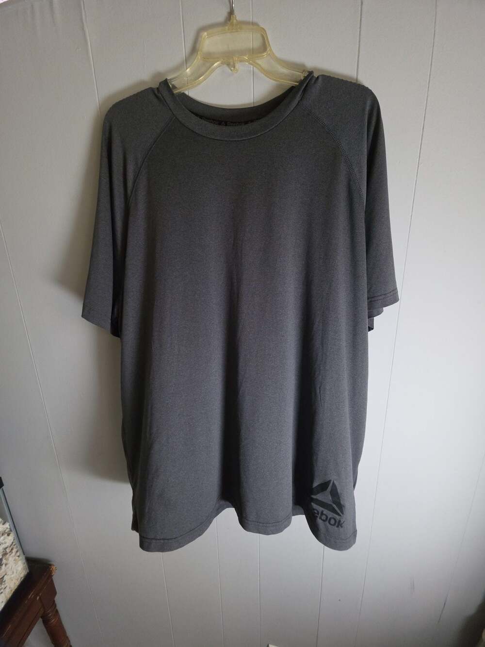 Reebok Men's Performance Quick Dry Short Sleeve Athletic T-Shirt Gray XL